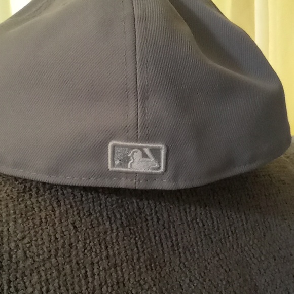 Men's hat - Picture 4 of 4